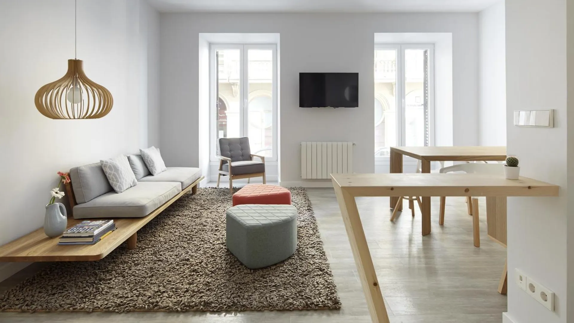 Soraluxe By Feelfree Rentals contacts